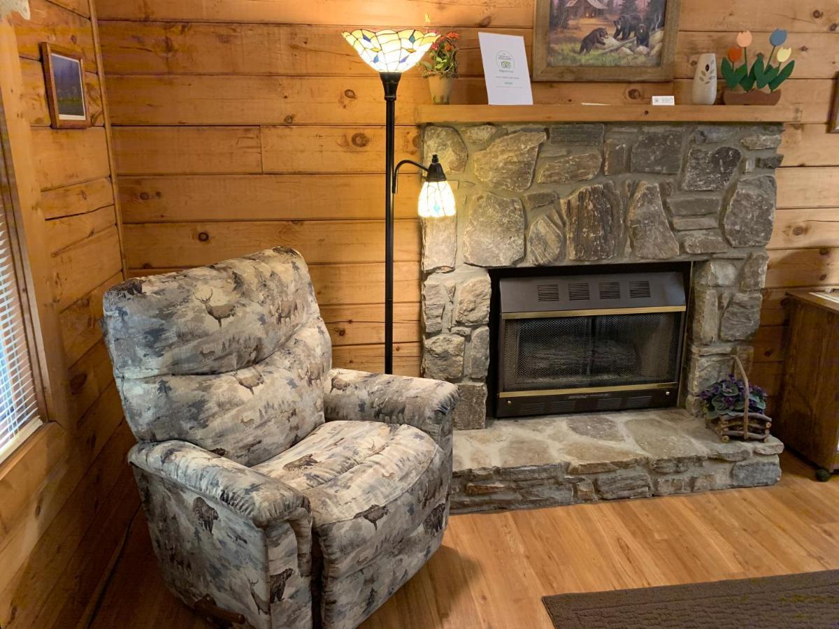 Misty Creek Log Cabins Maggie Valley Exterior foto