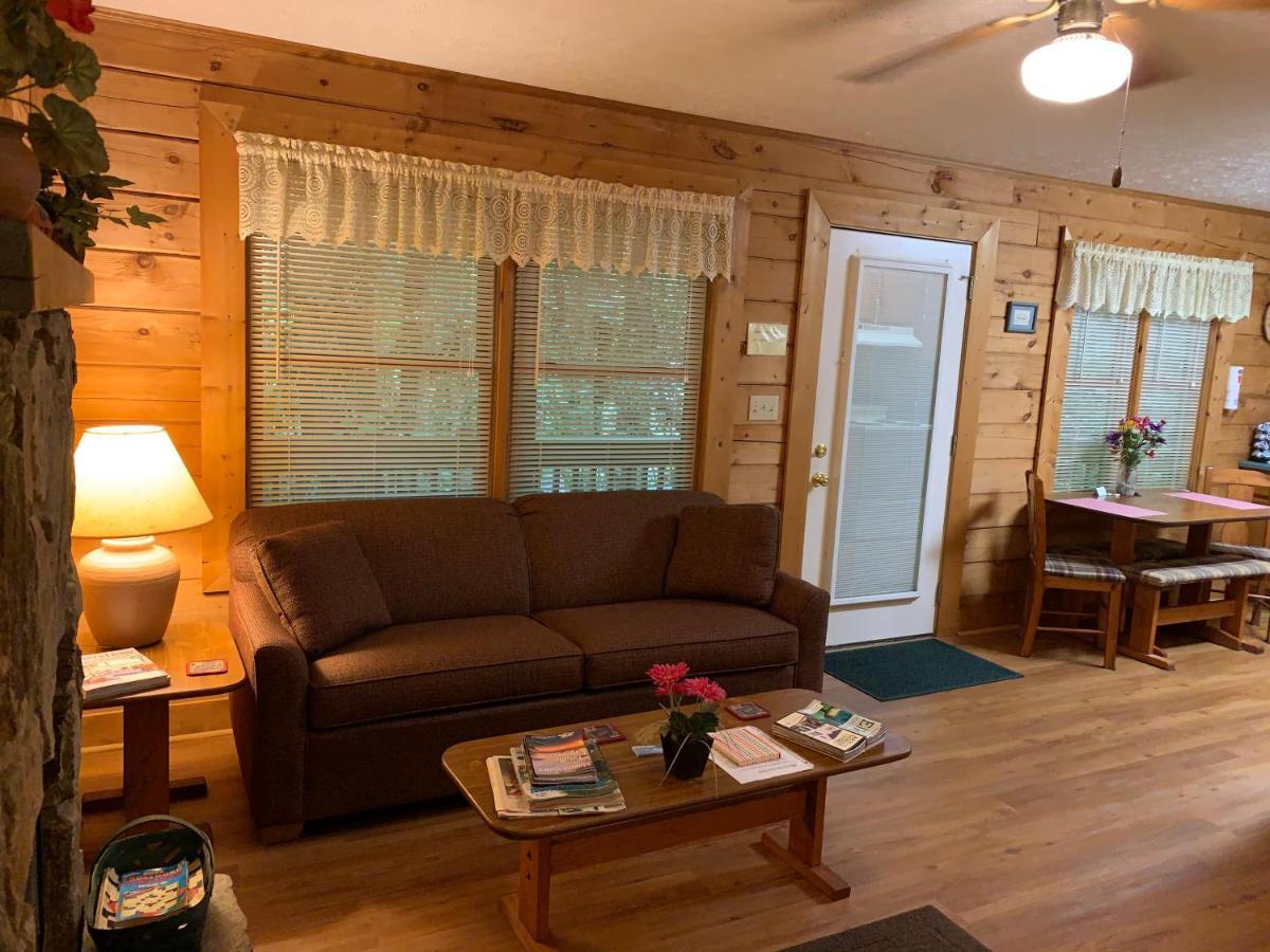 Misty Creek Log Cabins Maggie Valley Exterior foto